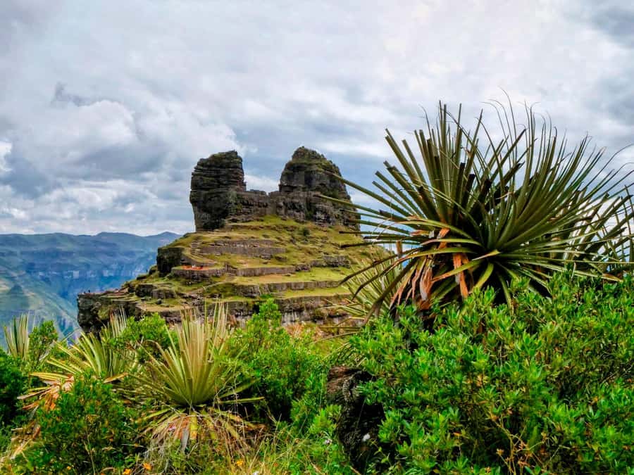 "Waqra Pucara, The Majestic Fortress Revealing Secrets of the Andes". - Waqra Pukara at a glance