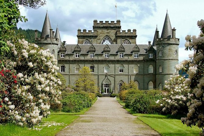 West Highlands, Lochs and Castles Day Tour Including Admission - The guide can make the long drives worthwhile