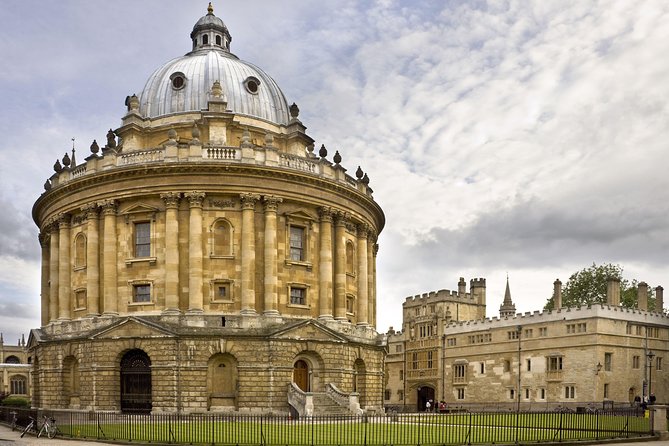 Windsor Castle, Stonehenge and Oxford Day Guided Tour from London - The pace, walking and coach time