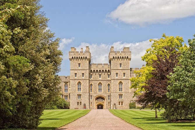 Windsor Castle, Stonehenge and Oxford Day Guided Tour from London - Windsor Castle, royal rooms and St. George’s Chapel